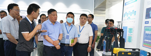 安徽省生態(tài)環(huán)境廳黨組書記、廳長(zhǎng)賀澤群帶隊(duì)到中水三立調(diào)研指導(dǎo)